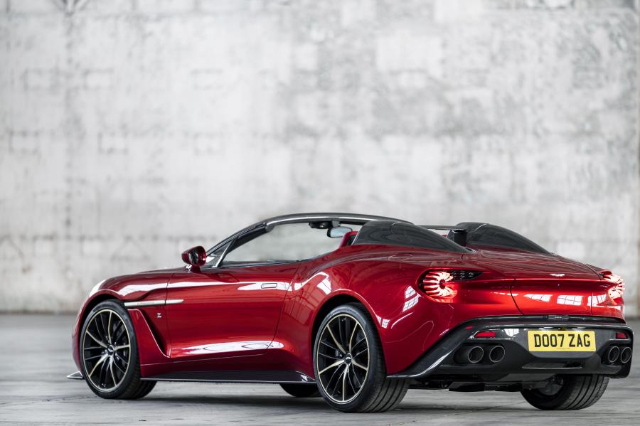  Aston Martin Vanquish Zagato Speedster 2018 года  (UK) (фото 47 из 52)